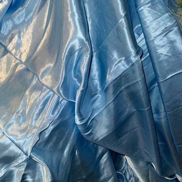 MAC DUGGAL RUFFLE TIERED FLORAL CUT-OUT CHIFFON GOWN - Picture 6 of 12